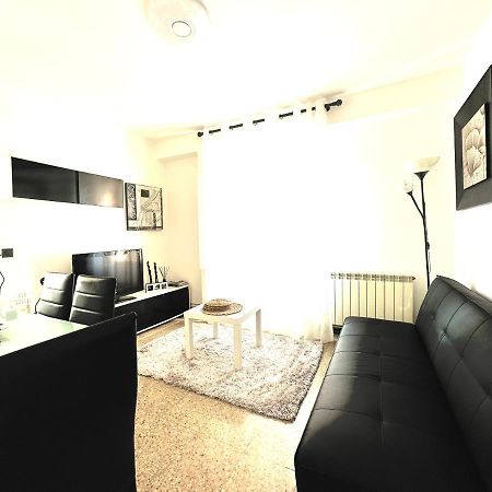 Apartamento Cebra Apartment Zaragoza Ngoại thất bức ảnh