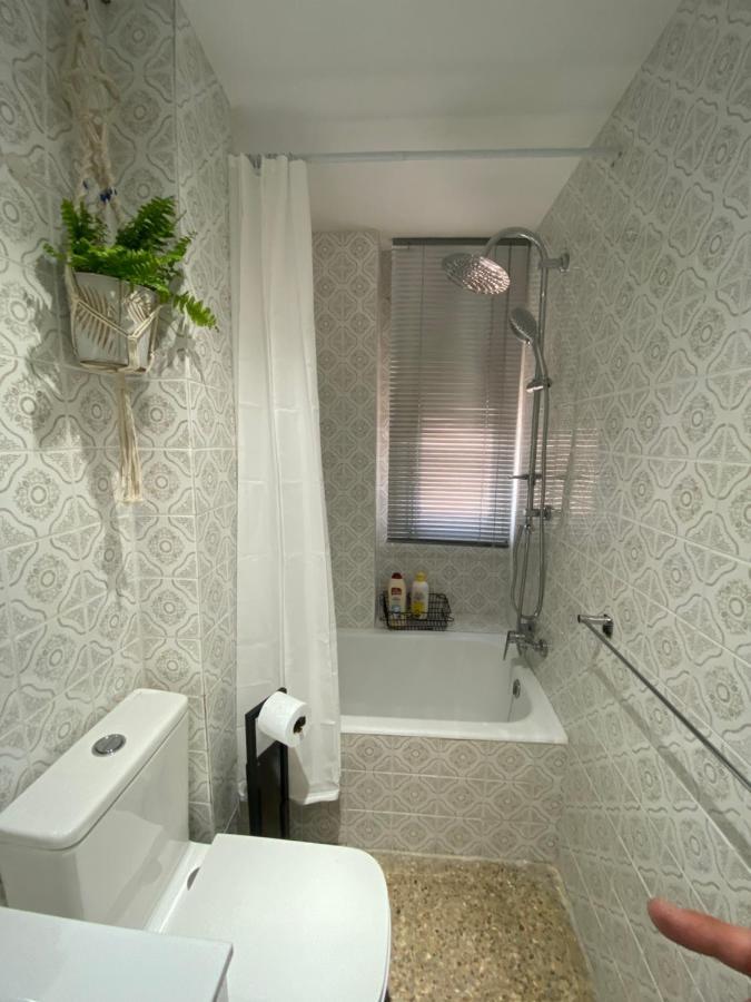 Apartamento Cebra Apartment Zaragoza Ngoại thất bức ảnh